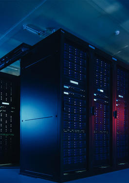 Datu centrs ar serveriem